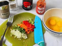 Jika anda ingin mencoba membuat masakan ala korea, maka coba yang paling mudah dulu, yang mirip dengan telur dadar gulung, namanya gyeran mari. Biar Berasa Sarapan Sama Oppa Bikin Aja Gyeran Mari Telur Gulung Korea Lezatnya Tak Terkira Yukepo Com