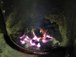 When used in the tiki® brand fire pit, the wood pack creates low smoke and smell, as well as less ash, so you can sit back and relax. How To Light A Coal Fire 7 Steps Instructables