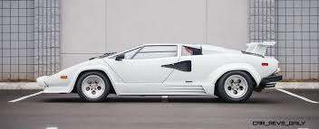 The new countach concept at pebble has been finished in pearlescent bianco siderale white. 1988 5 Lamborghini Countach 5000 Qv In Bianco White 5