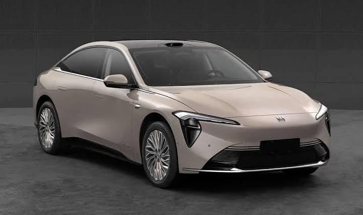 Buick Electra L7 Pure Electric Version Revealed: 800V Architecture and 6C  Fast Charging Coming in Q3