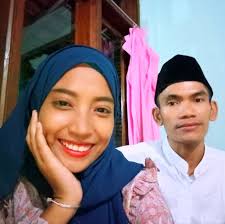 Yang ikhlas ngasih makan dan minum kucing, ku doain Semoga rezeki kalian  mengalir terus ya, dan semoga kalian selalu dipertemukan dengan orang baik  dimanapun kalian berada നനന