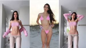 Izzy Green Showing Ass In Thongs - YTboob