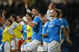 ¡Napoli vs. Pisa! ¿Qué le pasó a Stengs? ¡Última hora desde Italia! - Imagen principal del artículo