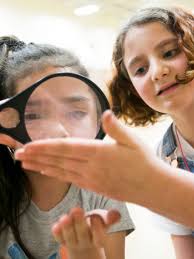 Food, meet kids; kids, meet food