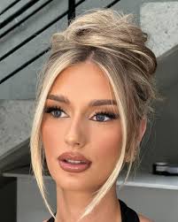 Doll face🤍 The brief was sexy & textured. MUA. @littlecallamakeup HAIR.  @hairbyalyssafemia MODEL @abbiegunn_ #perthhair #perthmua #perthbridal  #natalieannehaircare #redkenobsessed #hairinspo