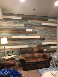 How About A Wood Wall Using 1 67 Fence Boards And Rethunk Junk Furniture Paint This Was Done Using Cotton San Shiplap Wall Diy Wood Plank Walls Plank Walls