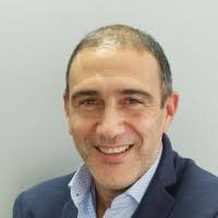 100+ perfiles de «Auteri»