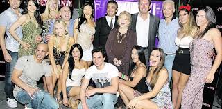 Comba fue artífice de grandes. Cruces Por La Ausencia De Excitante En Los Premios Carlos
