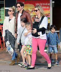 In the candid interview, the offspring star revealed that she doesn't see. Asher Keddie And Vincent Fantauzzo Hold Hands On Day Out With Son Valentino Daily Mail Online