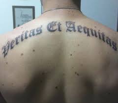 Aequitas / veritas ambigram tattoo instant download (design + stencil) style: Veritas Et Aequitas Tattoo Auf Dem Rucken Tattooimages Biz