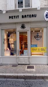 Bébés, garçons, filles et femmes. Petit Bateau Angouleme Vetements Enfants Adresse