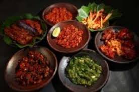 Resep sambal terong merupakan salah satu resep masakan praktis yang cukup banyak peminatnya dan menu ini juga selalu ada di resto atau rum. Resep Terong Bakar Sambal Kencur Ala Anazkia Blog Tempo Co