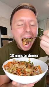 Leslie Sales (lesliesales)