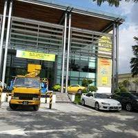 At digi, we believe in a workplace where your voice is heard and where you can become who you aspire to be, no matter your standing. Subang Hi Tech Digi