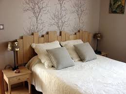 Une Idee Originale Pour Une Tete De Lit Du Lambris Tete De Lit Maison Deco Tete De Lit Tete De Lit En Lambris