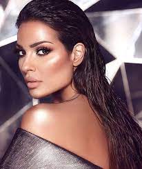 The Beautiful Nadine Nassib Njeim Makeupforever Arab Beauty Hair Beauty Most Beautiful Faces