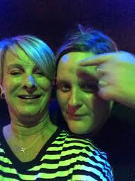 Bernadette Holmes (@BernyHolmes)