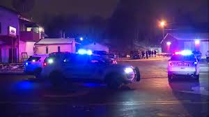 The aunt of one of the nine people killed in a mass shooting in dayton said her nephew known as t.j. Police Look For Person Of Interest In Ohio Shooting That Killed Three Whnt Com