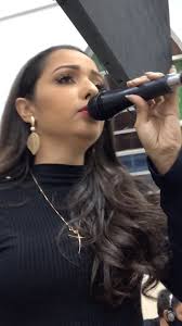 O céu se rejubile e exulte a terra”