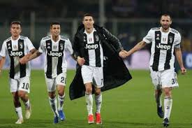 Get giorgio chiellini latest news and headlines, top stories, live updates, special reports, articles, videos, photos and complete coverage at mykhel.com. Who Is Giorgio Chiellini Dating Giorgio Chiellini Girlfriend Wife