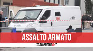 Fu ferito nell'assalto al portavalori di casoria. Casoria Sparatoria Per Rapinare Il Portavalori Colpo Da Oltre 40mila Euro Ferito In Ospedale