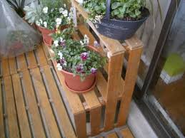 すのこで棚作り 簡単diy フラワースタンドversion weekend gardener フラワースタンド ガーデニングのアイデア ガーデニング ベランダ