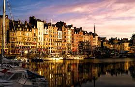 Built in the 15th century to replace a stone church destroyed during the hundred years' war, the saint catherine's church was built. Honfleur Sehenswurdigkeiten Top 18 Reisefuhrer Tipps Frankreich