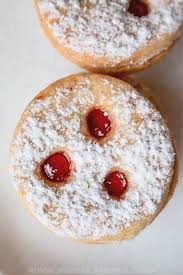 Press cookies again with spoon and fill with 1/4 teaspoon of jelly. Austrian Linzer Cookies Recipe Video Masalaherb Com