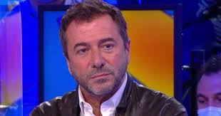 Bernard Montiel (TPMP) révèle son patrimoine : Cyril Hanouna abasourdi, “Je  sais que ça peut choquer”