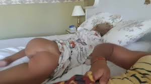 Belle Mere Et Beau Fils Seuls Dans La Chambre Forte Erection Matinale Pornhub Com