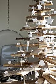 Idées de cadeaux à faire soimême pour la fête des grandmères. Sapin De Noel En Bois Flotte Et Design A Faire Soi Meme