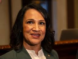 Lyle Swanson, first director of community education in St. Paul, dies at 85 