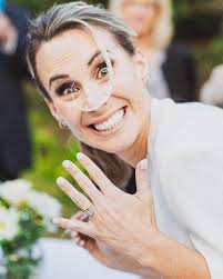 1 mes ya🥹🤍 • Nuestras argollas las mandamos hacer con @verohechtjoyas el  mejor dato que les puedo pasar🫶🏻 • Para anillos de compromiso, argollas  de matrimonio, aritos de guagua, hacerse un auto