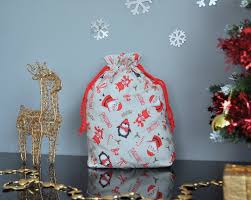 Le Plus Chaud Totalement Gratuit Emballage Cadeau Rapide Strategies Emballage Cadeau En T Cadeaux En Tissu Emballage Cadeau Pochette Cadeau