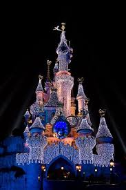 Sleeping Beauty Castle At Night With Christmas Lights Disneyland Park Disneyland Paris Disneyland Paris Disney Paris Disneyland