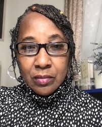 Dinah Howard's Instagram, Twitter & Facebook