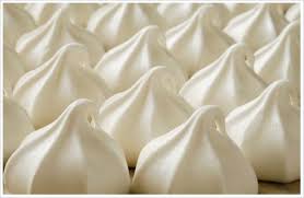 Easy Meringue Recipe Just Easy Recipes Recipe Meringue Cookies Baked Meringue Leftover Egg Whites
