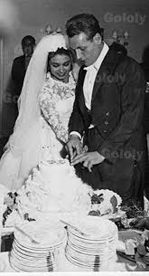 شاهد صور نادرة الفنانة إيمان في حفل زفافها على زوجها الألماني سما الإخبارية egyptian actress egyptian beauty egyptian movies