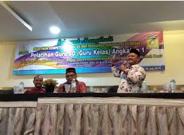 Jan 07, 2010 · mau tanya masalah gaji pensiunan bapak saya yg akhir masa jabatanya sebagai kepala dinas di daerah aceh utara dgn golongan 4d.beliau wafat selagi dinas keluar kota.dan beliau mendapatkan dana pesiunnya sebesar lebih kurang rp.500.000 pada pertama kami dapat gaji beliau itu pada tahun 2002…beliau wafat di jakarta.mohon penjelasan dr. Berita