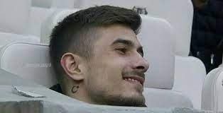 Bu forma için ölsen sana şehit derler beşiktaş'ın sezon başında eskişehirspor'dan transfer ettiği 23 yaşındaki futbolcu dorukhan toköz, şan ve şöhret için hepsi. Dorukhan Tokoz Dovme