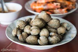 Many of the department stores featured it as a special menu in their food courts, but the lines are always too long. Thai Blood Cockles Thai Street Food Restaurants And Recipes Eating Thai Food