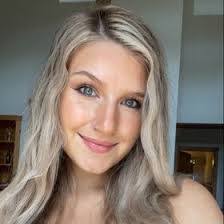 Hattie Doyle's Instagram, Twitter & Facebook