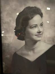 The Lohn Community is sadden to learn Eunice Day has passed away. We send  our sympathy to the family.