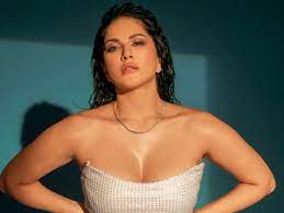 Sunny Leones New Song Madhuban Courts Controversy, People Demand  Actress Arrest
