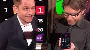 Roger ringer mamma efter storvinsten!