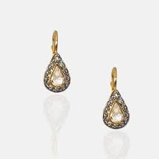 D'un style vintage, vous retrouverez dans cette catégorie de très jolies boucles d'oreilles dormeuses. Boucles D Oreilles Dormeuses Vermeil Et Argent Anne Defromont