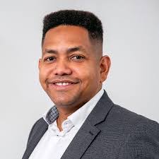 Hollie Lawson's Instagram, Twitter & Facebook