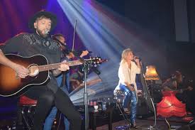 Choć jak po linie szłam straciłam kilka szans objęcia nocy znam. Patrycja Markowska Z Zespolem Na Koncercie Akustycznym Radio Wroclaw