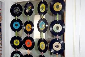 Do It Yourself Right Now How To Create Door Curtains With Records Vinyl Record Crafts Record Crafts Record Decor