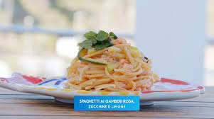 Semplicissimo da preparare è adatto ad essere servito anc. Giusina In Cucina Ricetta Spaghetti Zucchine Limone E Gamberi Di Giusina Battaglia